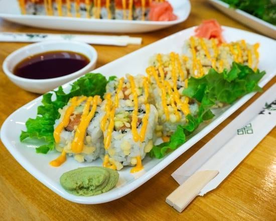 Crunchy Yellowtail Roll.